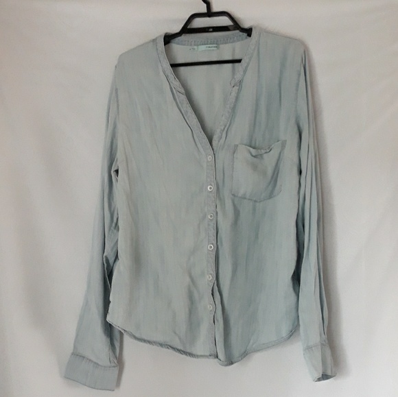 Maurices Tops - Maurices chambray and lace shirt Maurices Tops - Maurices chambray and lace shirt